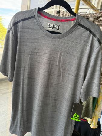 Camiseta Reebok Gris